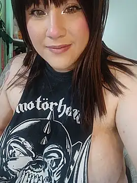 ItsNaiixa online show from 05-23-26, 06:29