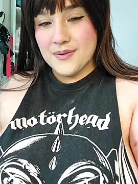 Snapshot of ItsNaiixa chatting on 02-07-26, 10:07 ItsNaiixa online show from 02-07-26, 10:07