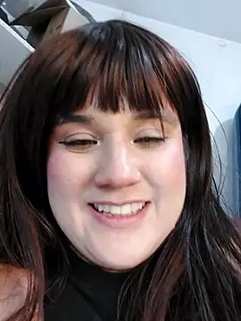 Snapshot of ItsNaiixa chatting on 03-08-26, 02:04 ItsNaiixa online show from 03-08-26, 02:04