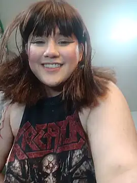 ItsNaiixa online show from 05-17-26, 06:57