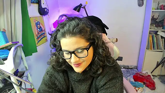 Snapshot of ItsNaiixa chatting on 12-30-24, 02:53 ItsNaiixa online show from 12-30-24, 02:53