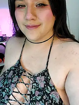 ItsNaiixa online show from 12-20-25, 09:06