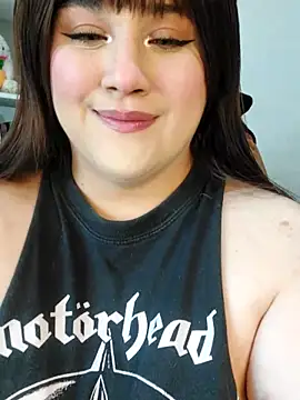 Snapshot of ItsNaiixa chatting on 02-28-26, 06:51 ItsNaiixa online show from 02-28-26, 06:51