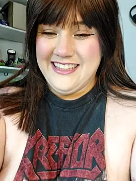 Snapshot of ItsNaiixa chatting on 02-27-26, 12:33 ItsNaiixa online show from 02-27-26, 12:33