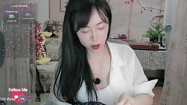 Lisa-s online show from 10-12-25, 01:45