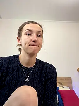 KateRedgar online show from 09-30-25, 01:06