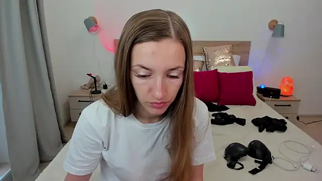 KateRedgar online show from 09-17-25, 09:33