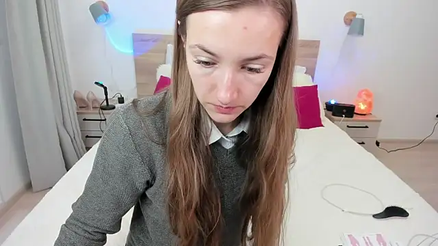 KateRedgar online show from 10-06-25, 07:31