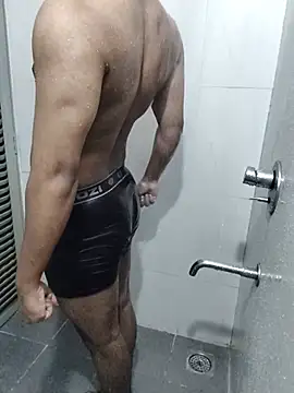 Snapshot of hottboy_39 chatting on 05-27-26, 07:54 hottboy 39 online show from 05-27-26, 07:54