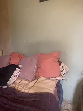 Snapshot of Moorella1 chatting on 04-12-26, 10:29 Moorella1 online show from 04-12-26, 10:29