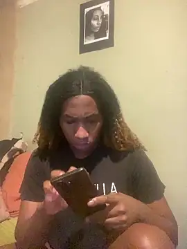 Snapshot of Moorella1 chatting on 04-06-26, 06:03 Moorella1 online show from 04-06-26, 06:03