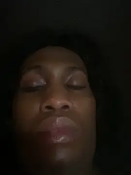 Snapshot of Moorella1 chatting on 03-27-26, 01:47 Moorella1 online show from 03-27-26, 01:47