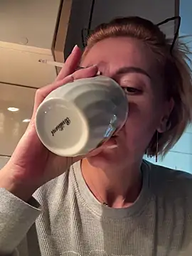 tanyagrey online show from 11-05-25, 06:49