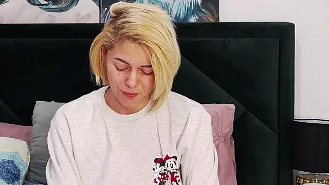 tanyagrey online show from 02-25-26, 06:35