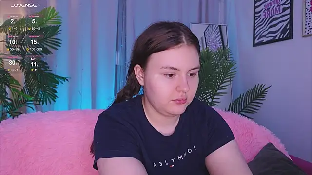 Snapshot of Mia__Peach chatting on 03-14-25, 04:10 Mia Peach online show from 03-14-25, 04:10