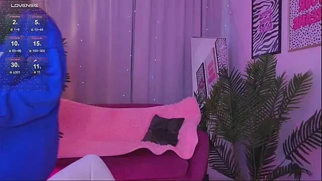 Snapshot of Mia__Peach chatting on 03-06-25, 04:19 Mia Peach online show from 03-06-25, 04:19