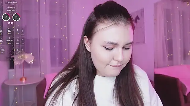 Snapshot of Mia__Peach chatting on 03-21-25, 05:56 Mia Peach online show from 03-21-25, 05:56