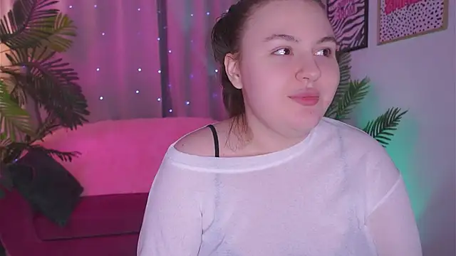 Snapshot of Mia__Peach chatting on 03-20-25, 07:14 Mia Peach online show from 03-20-25, 07:14