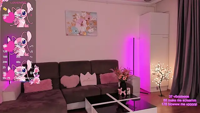 SweetAmeliaaa online show from 12-18-25, 09:18