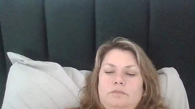 Snapshot of agatadominatrix1 chatting on 09-30-25, 01:11 agatadominatrix1 online show from 09-30-25, 01:11