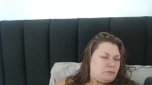 Snapshot of agatadominatrix1 chatting on 09-24-25, 12:18 agatadominatrix1 online show from 09-24-25, 12:18