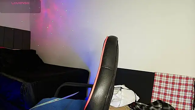 Snapshot of colinbrown chatting on 02-24-26, 06:20 colinbrown online show from 02-24-26, 06:20