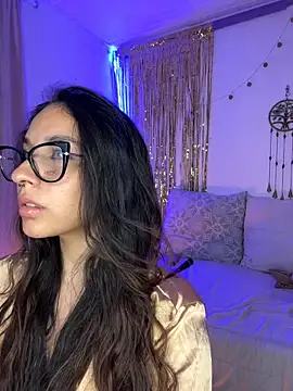 ThaliaRivera  online show from 02-05-25, 01:58