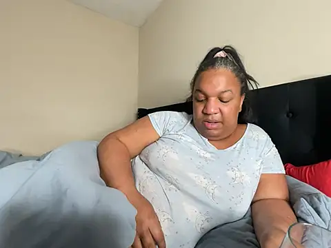 Badgirlbrittt online show from 03-08-25, 12:55