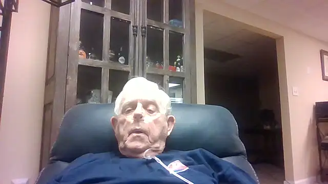 Snapshot of bootlegmanz chatting on 01-09-26, 03:41 bootlegmanz online show from 01-09-26, 03:41