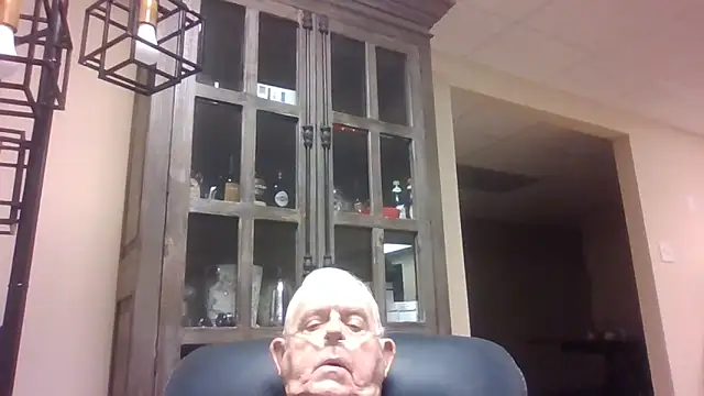 Snapshot of bootlegmanz chatting on 11-01-25, 02:44 bootlegmanz online show from 11-01-25, 02:44