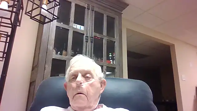 Snapshot of bootlegmanz chatting on 12-14-25, 02:29 bootlegmanz online show from 12-14-25, 02:29