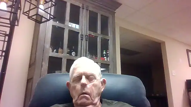 Snapshot of bootlegmanz chatting on 11-09-25, 12:42 bootlegmanz online show from 11-09-25, 12:42