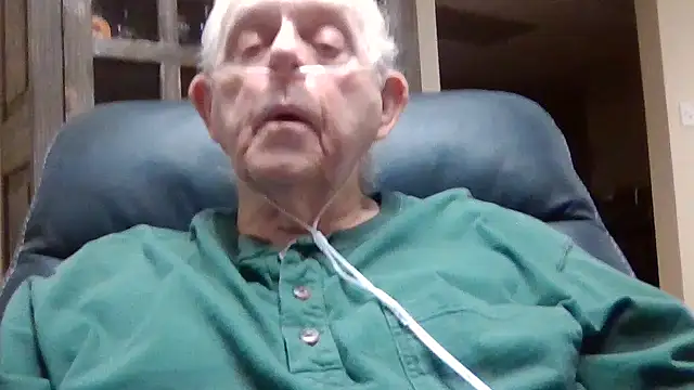 Snapshot of bootlegmanz chatting on 02-03-26, 02:44 bootlegmanz online show from 02-03-26, 02:44