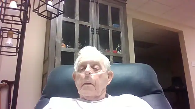 Snapshot of bootlegmanz chatting on 01-05-26, 05:38 bootlegmanz online show from 01-05-26, 05:38