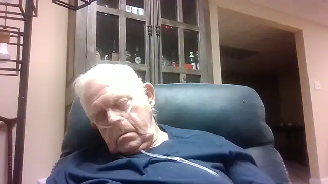 Snapshot of bootlegmanz chatting on 11-26-25, 05:46 bootlegmanz online show from 11-26-25, 05:46