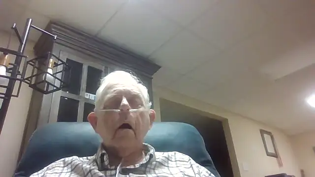 Snapshot of bootlegmanz chatting on 11-27-25, 12:05 bootlegmanz online show from 11-27-25, 12:05