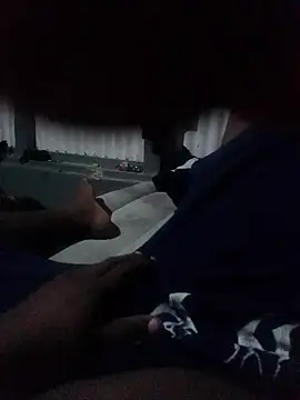 Algenis1232 online show from 10-28-25, 07:18