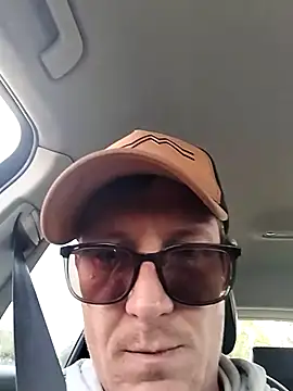 Snapshot of TheSouthernKing chatting on 09-11-25, 10:48 TheSouthernKing online show from 09-11-25, 10:48