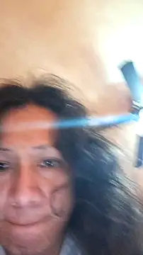 miicheele32 online show from 12-20-25, 08:01