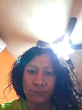 miicheele32 online show from 10-05-25, 09:33