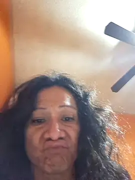 miicheele32 online show from 11-06-25, 08:51