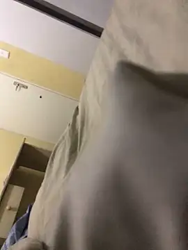 Snapshot of SmallGoodNutts chatting on 09-15-25, 03:18 SmallGoodNutts online show from 09-15-25, 03:18