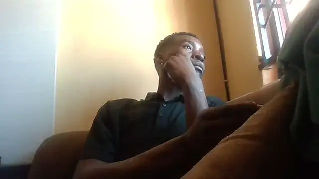 Snapshot of SmallGoodNutts chatting on 11-05-25, 09:34 SmallGoodNutts online show from 11-05-25, 09:34