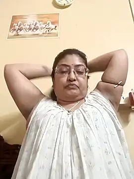 Snapshot of LAVERNIYA_ chatting on 01-17-25, 11:17 LAVERNIYA  online show from 01-17-25, 11:17