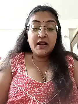 Snapshot of LAVERNIYA_ chatting on 09-17-25, 03:47 LAVERNIYA  online show from 09-17-25, 03:47