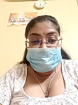 Snapshot of LAVERNIYA_ chatting on 03-18-25, 01:01 LAVERNIYA  online show from 03-18-25, 01:01