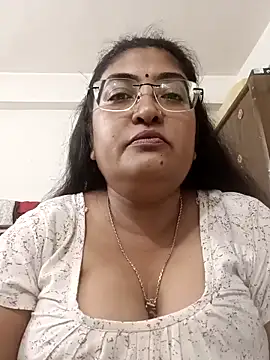Snapshot of LAVERNIYA_ chatting on 10-09-25, 11:44 LAVERNIYA  online show from 10-09-25, 11:44