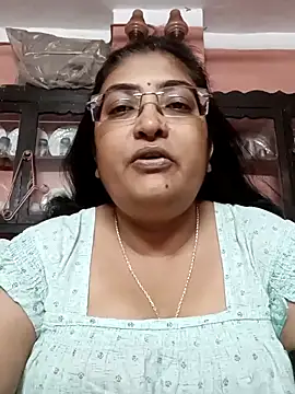Snapshot of LAVERNIYA_ chatting on 03-22-25, 10:28 LAVERNIYA  online show from 03-22-25, 10:28