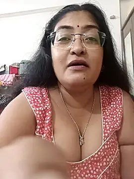 Snapshot of LAVERNIYA_ chatting on 10-17-25, 08:28 LAVERNIYA  online show from 10-17-25, 08:28