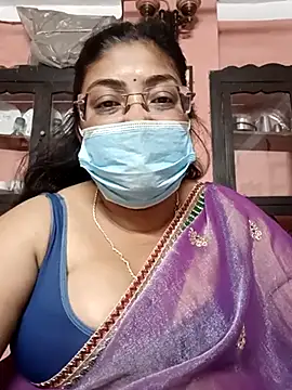Snapshot of LAVERNIYA_ chatting on 03-01-25, 01:40 LAVERNIYA  online show from 03-01-25, 01:40